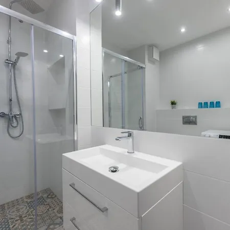 Stylish 3city With Parking In By Renters 格但斯克